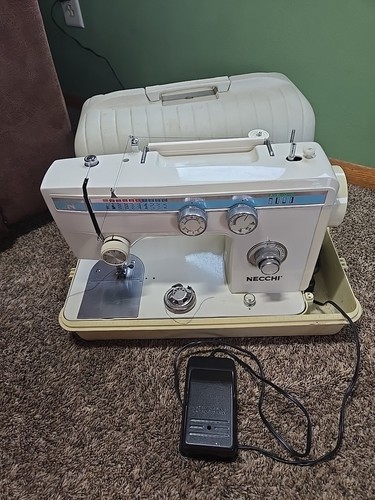 Portable sewing machine model - portable,