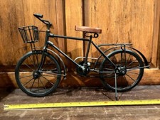 ADORABILE MODELLO BICICLETTA