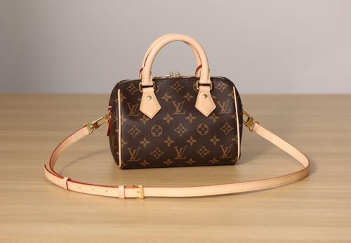 Sac louis vuitton nano speedy - sac,