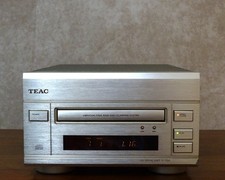 TEAC ESOTERIC P-700 unità CD
