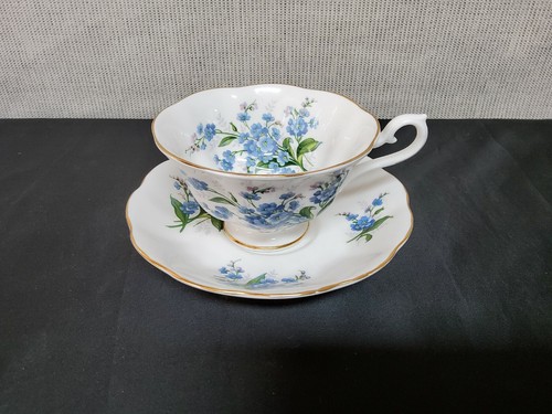 Royal albert bone china - royal,