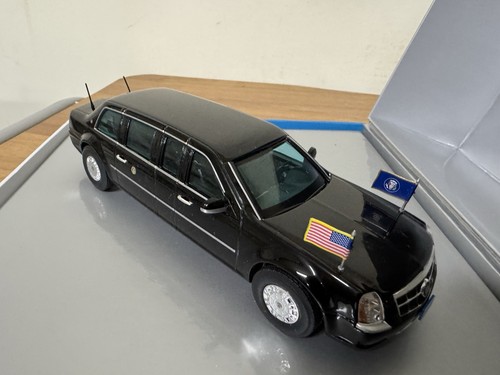 Cadillac limousine - cadillac,