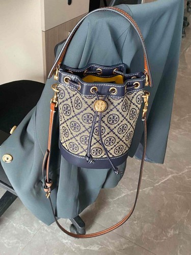 Borsa sacco tory burch - a,