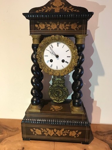 Antico elegante orologio a - antico,