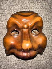 Maschera artigianale in pelle