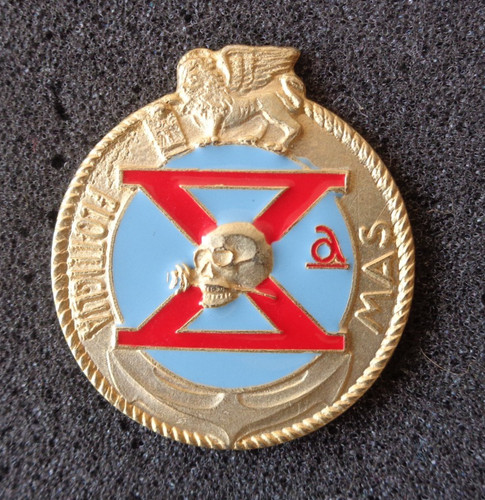 Distintivo petto x - petto, x^