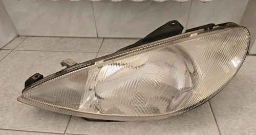 Faro anteriore sinistro