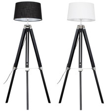 Lampada da pavimento treppiede