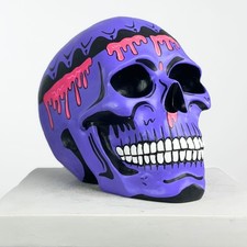 Scultura teschio pop art fatta