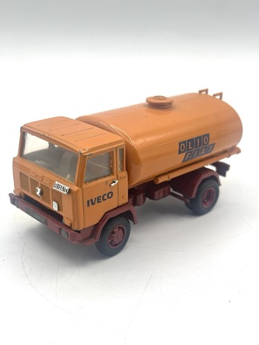 Truck camion old - old, cars