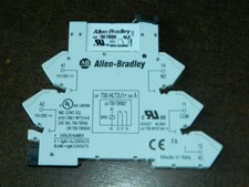 ALLEN BRADLEY 700-HLT2U1 SER A MORSETTIERA RELÈ CON 700-TBR60 OLTRE 600+ AVAL