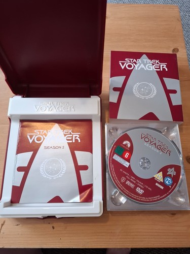 Star trek voyager season - star,