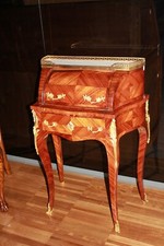 Piccolo scrittoio da dama a