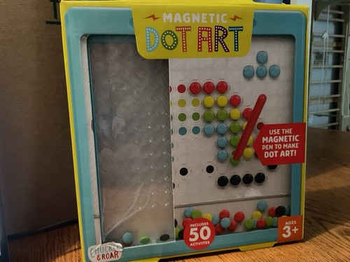 Chuckle roar magnetic - &,