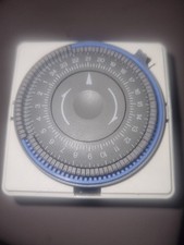 Interruttore orario giornaliero per caldaie o bruciatori LOGIC 171