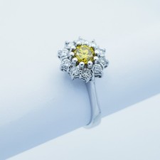 Anello in Oro con Diamanti