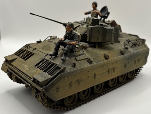 Tamiya bradley m2 - tamiya,