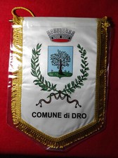 GAGLIARDETTO FANION COMUNE DI DRO - TRENTO GONFALONE STEMMA ALBERO ULIVO QUERCIA