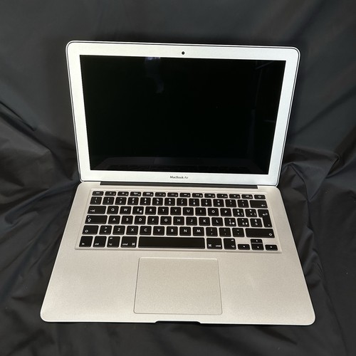 Macbook air mid - 13”, 2012