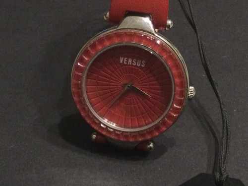 Orologio versus versace - by,