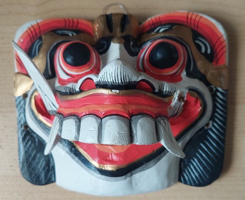 Indonesia una maschera - una,