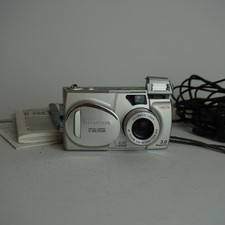 Olympus Camedia C-300 Zoom -