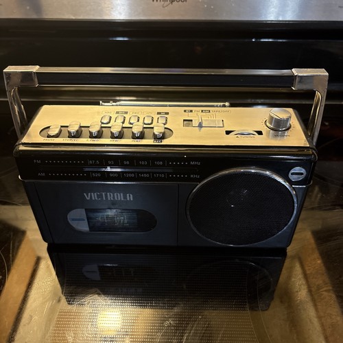 Victrola mini boombox 2020 - boombox,
