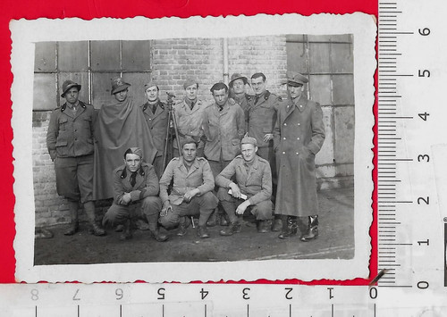 Militari alpini e altri - -,