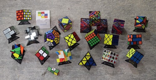 Enorme lotto cubi - , e