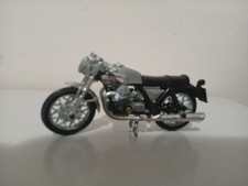 Moto Guzzi V7 Polistil 1 24
