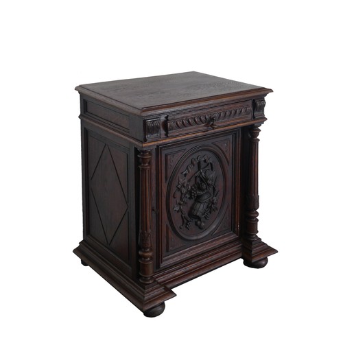 Delicata credenza antica epoca