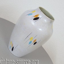 vecchio vaso da tavolo