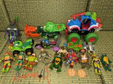 Lotto figurine e veicoli