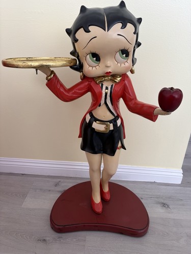 Foot betty boop standing - foot,