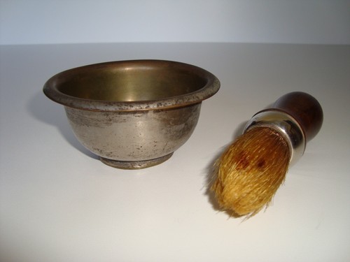 Antica ciotolina per - , schiuma