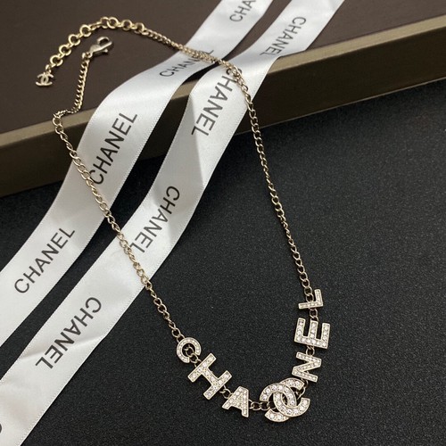 Collana con smalto - , e