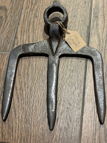 Hand forged prong cultivater - hand,