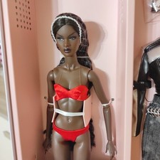 FASHION ROYALTY NADJA GET