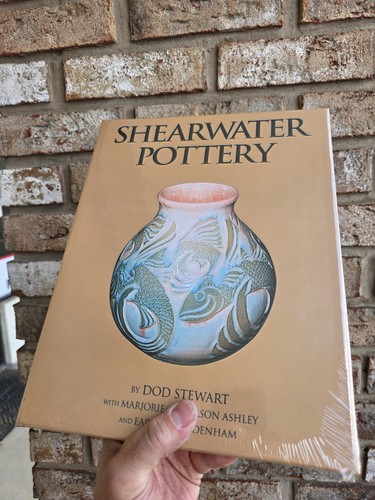Sealed shearwater pottery - pottery, by