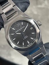 Girard-Perregaux Laureato