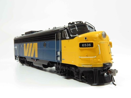 Rapido 220579 via rail - rapido,