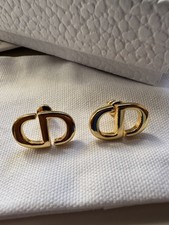 Orecchini classici Dior CD
