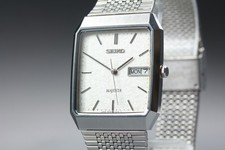 [Quasi come nuovo] Orologio