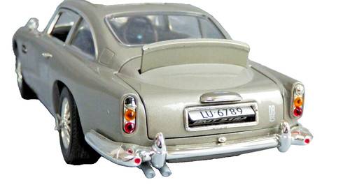 Aston martin db5 - martin, 007