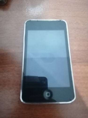 Apple ipod touch 2th - ipod,