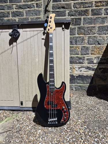 Sire marcus miller - sire, p7