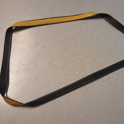 Profilato inferiore lunotto - profilato,