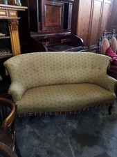 divano imbottito spalliera mossa primi Novecento