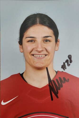 Alina marti sui hockey - (sui,,