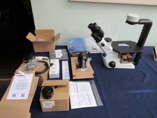 Nuovo microscopio invertito